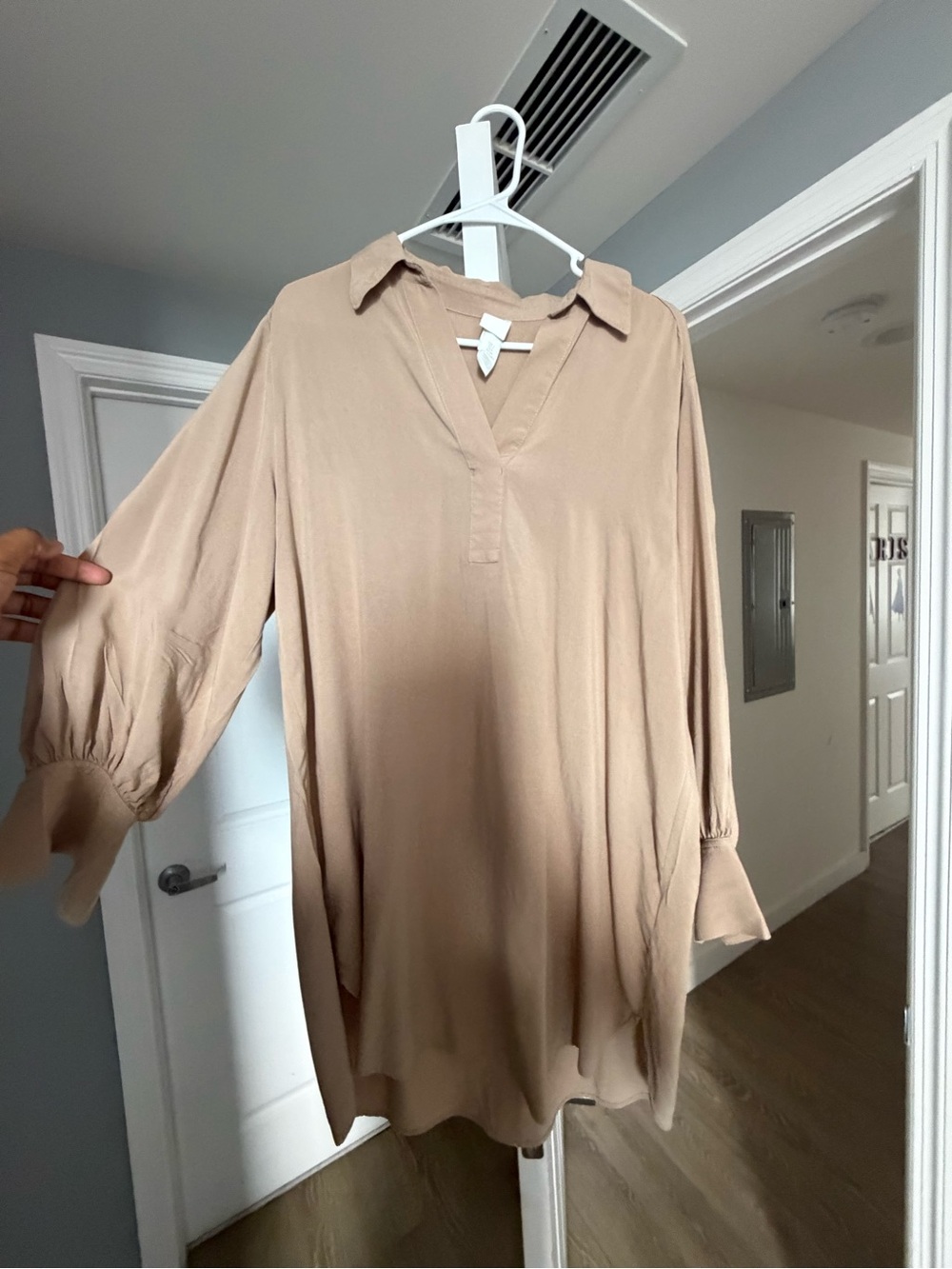 Relaxed V-Neck Collar Tunic Top - Tan